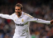 九游体育-当斑马军团遇上格子铁壁，拉什福德数据爆炸背后的战术博弈与唯一性启示