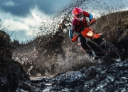 九游娱乐app下载-世界杯烽火燃北美，活塞式防守提前锁定胜局—开拓者战术革新启示录