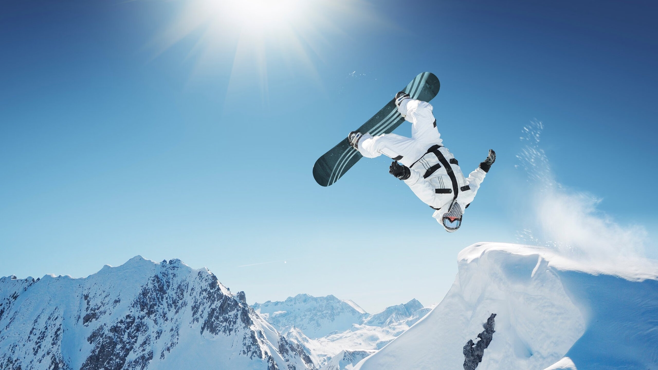 赛道与球场的双重奏,F1年度争冠焦点战与魔术鏖战篮网的宿命交响