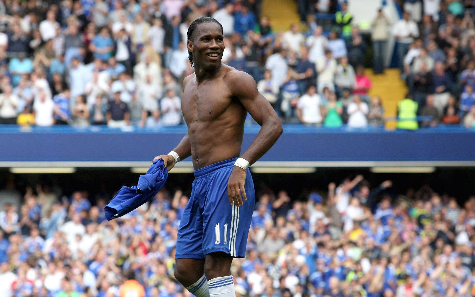 北境骑士鏖战广厦，拉文攻防两端展露统治级锋芒