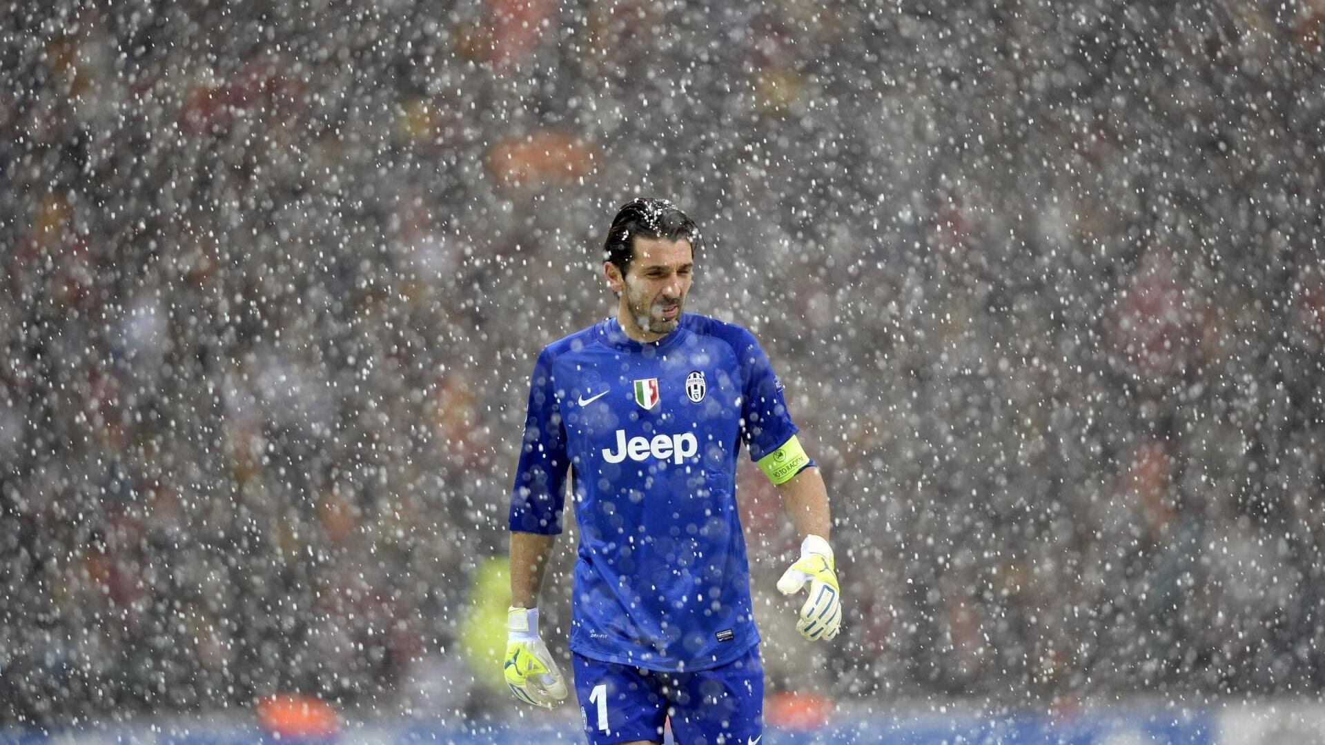 从墨尔本到马德里,阿尔卡拉斯戴杯险胜背后的澳网启示与纪录刷新之路